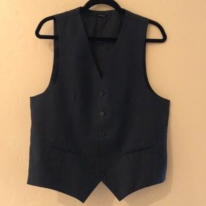 Gray men’s vest. Eighty Eight brand. Medium